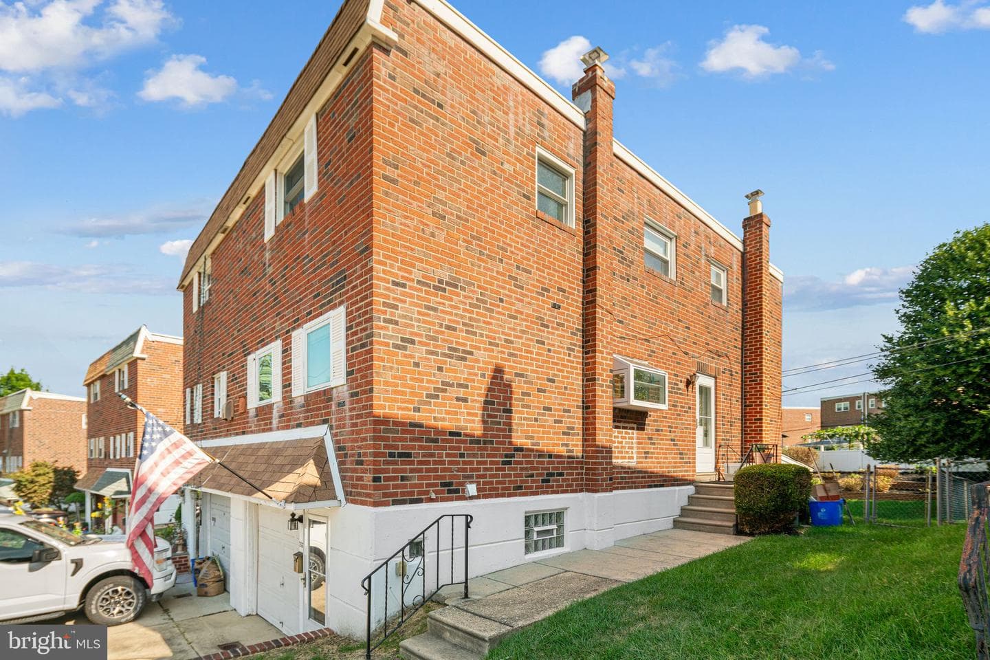 2633 Maxwell Street photo 3