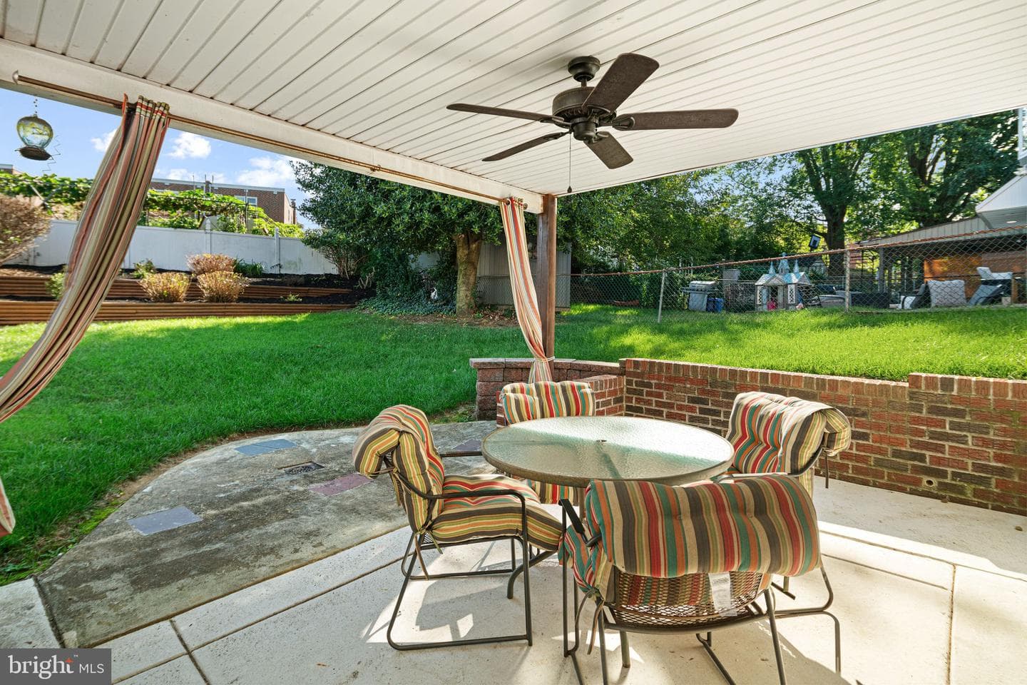 2633 Maxwell Street photo 30