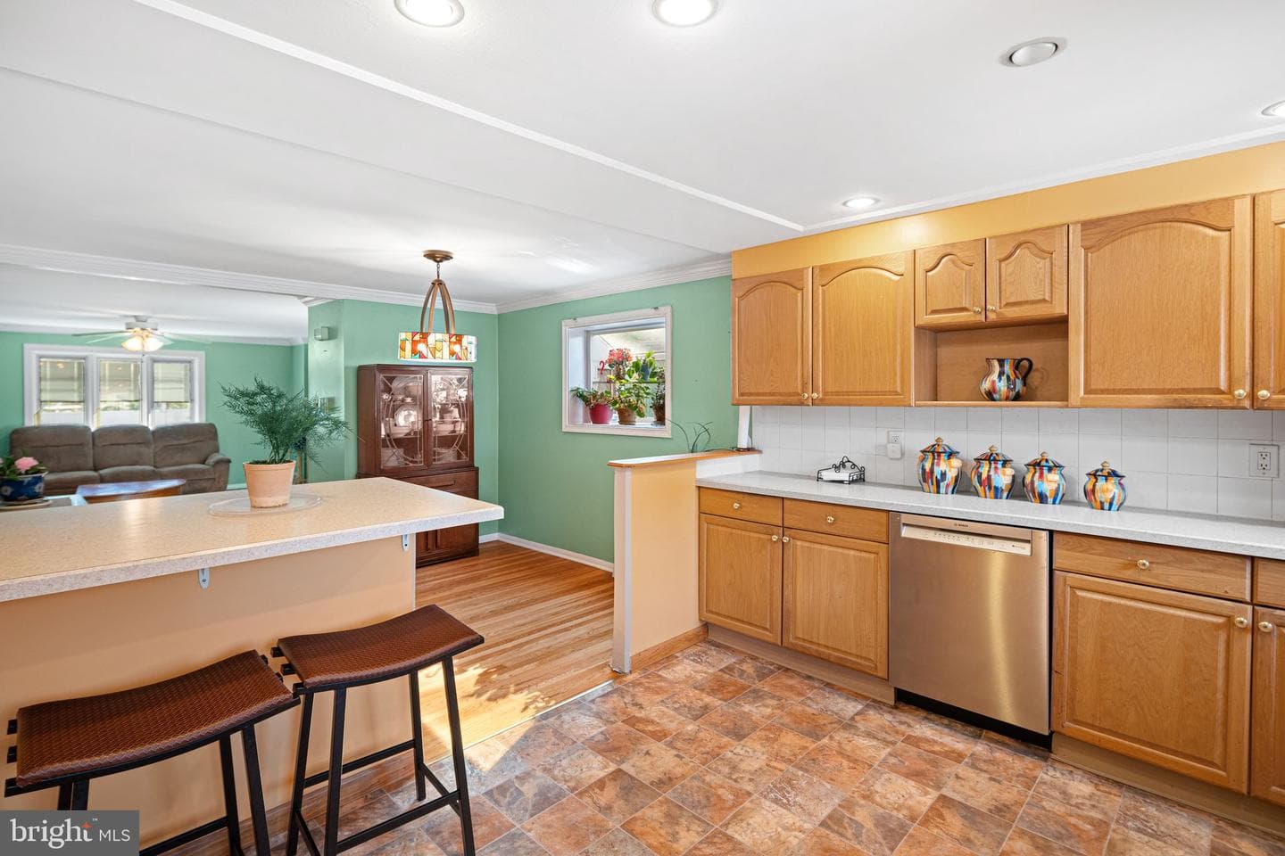 2633 Maxwell Street photo 8