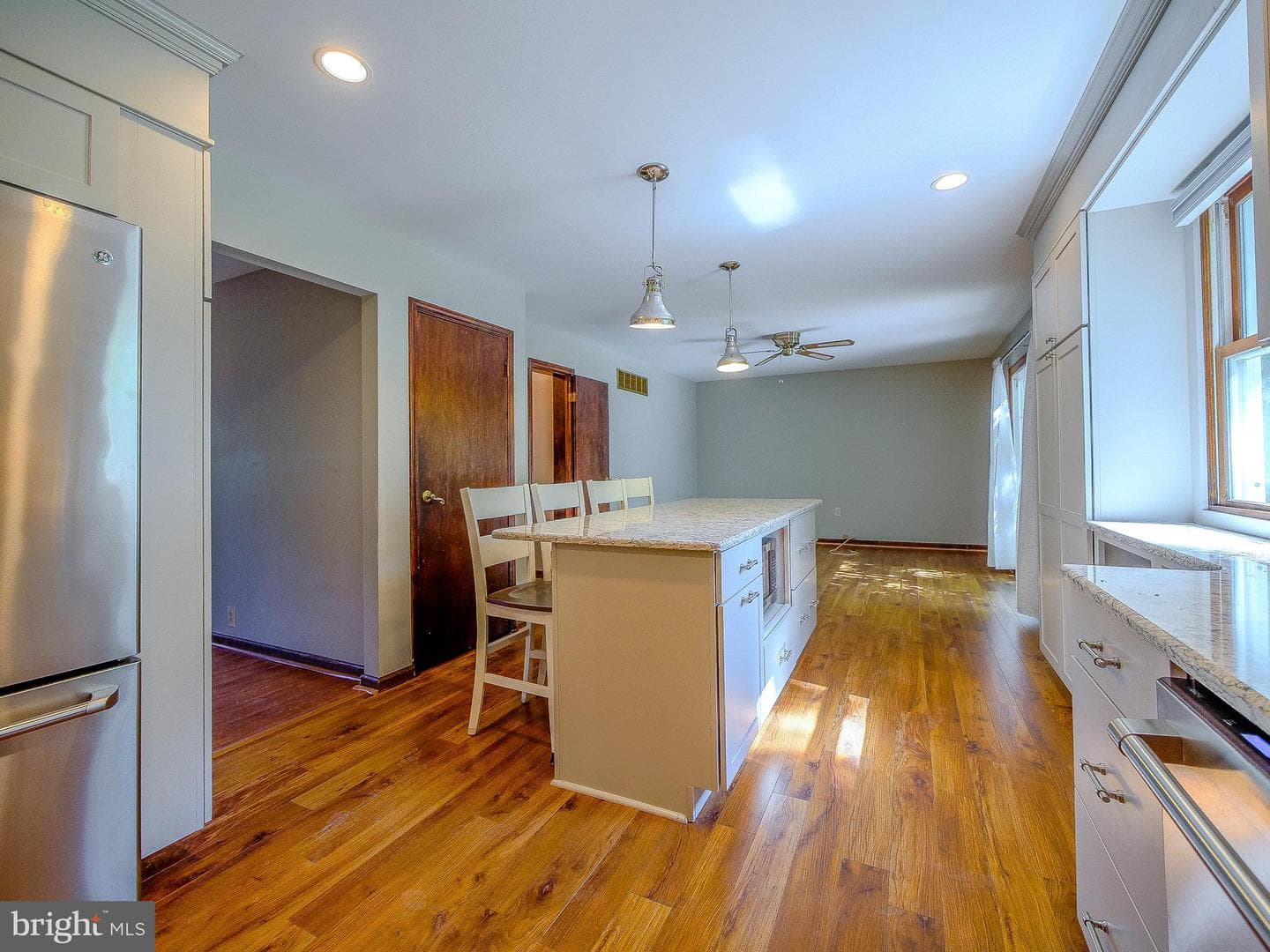 947 Caledonia Street photo 26