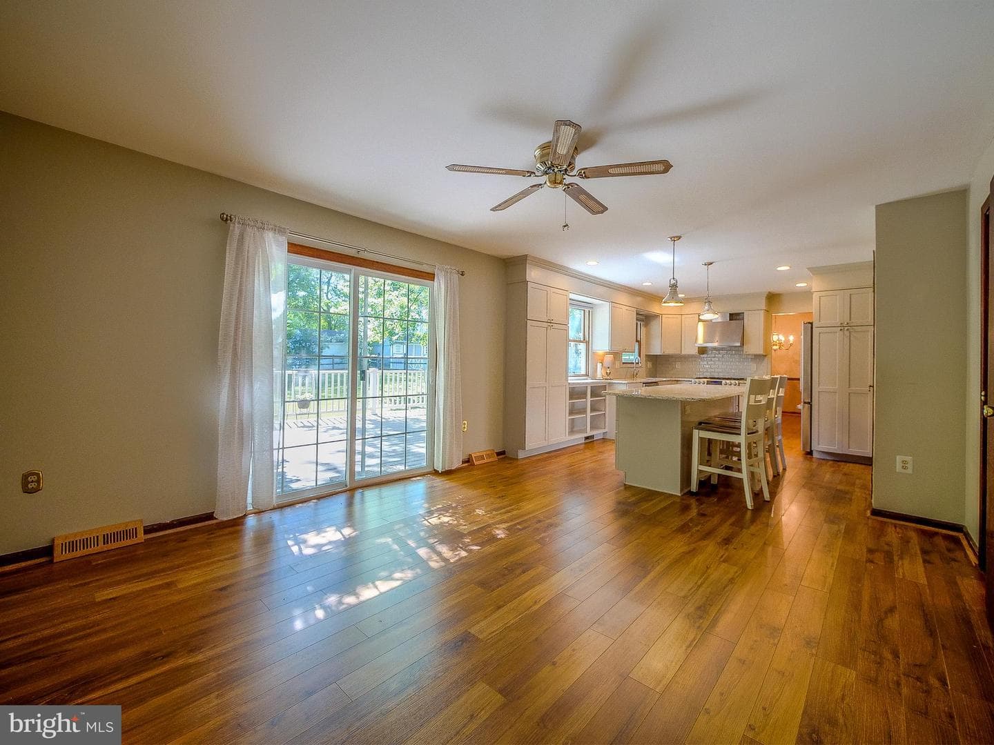 947 Caledonia Street photo 31