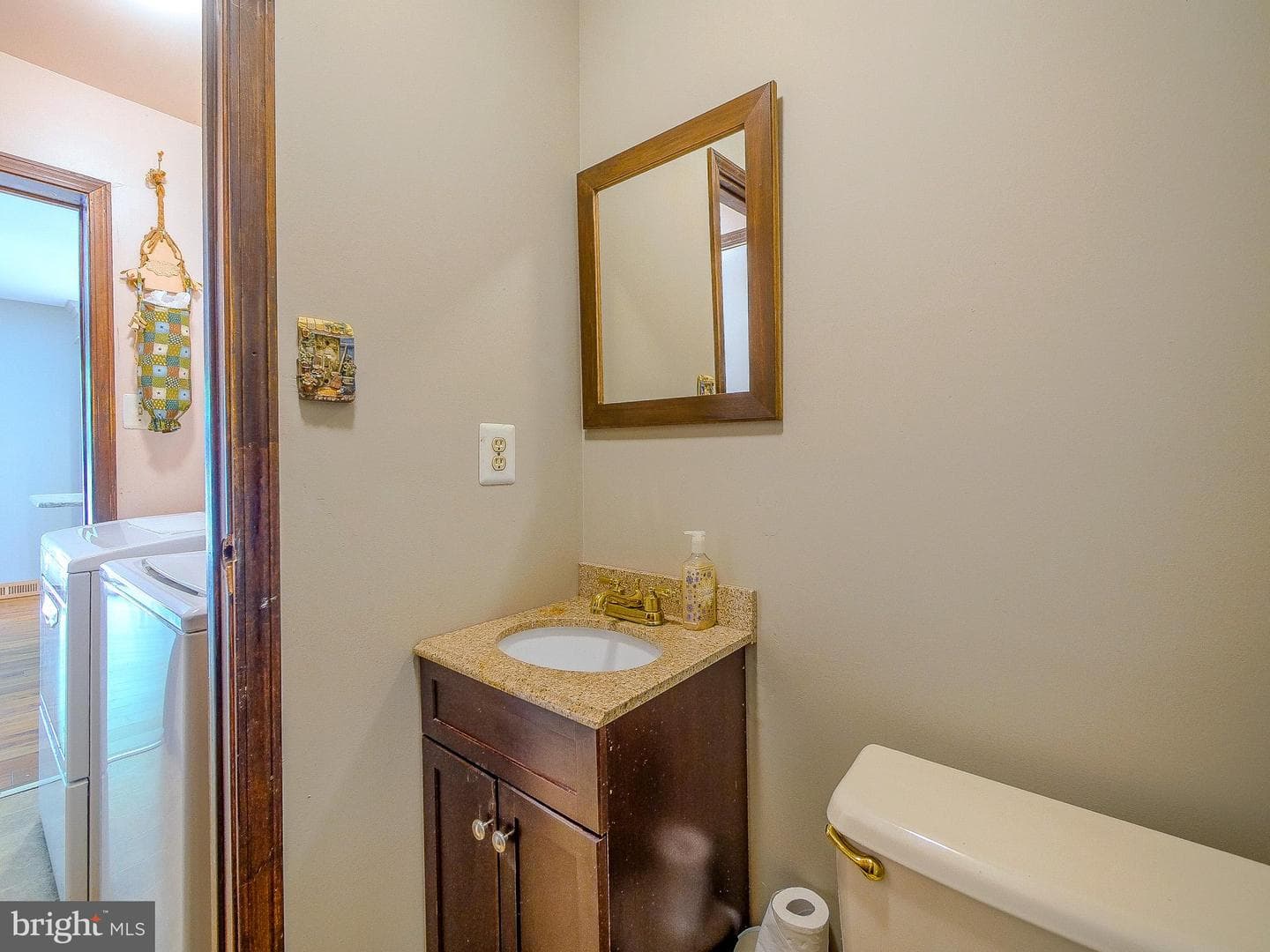 947 Caledonia Street photo 37