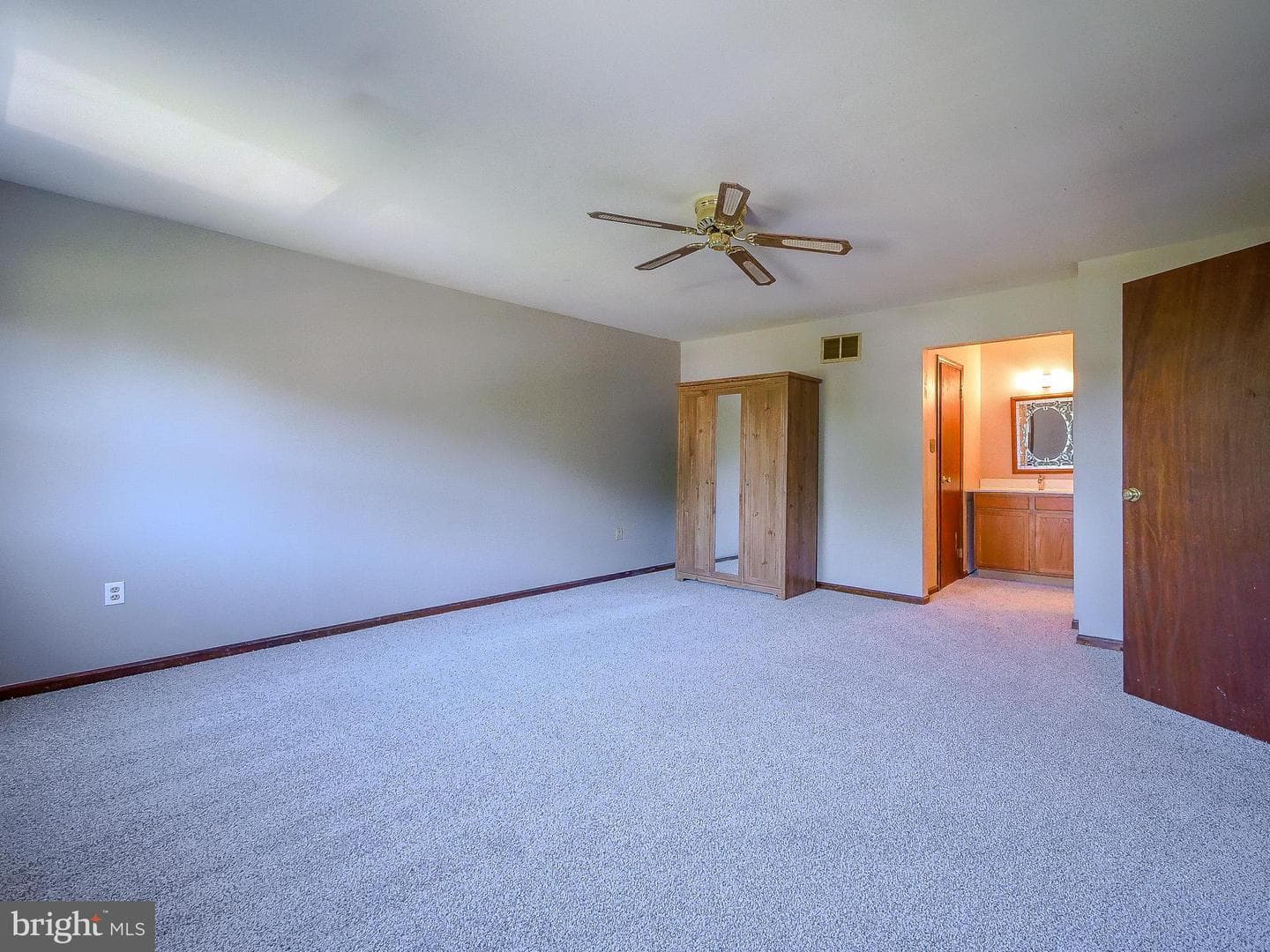 947 Caledonia Street photo 40