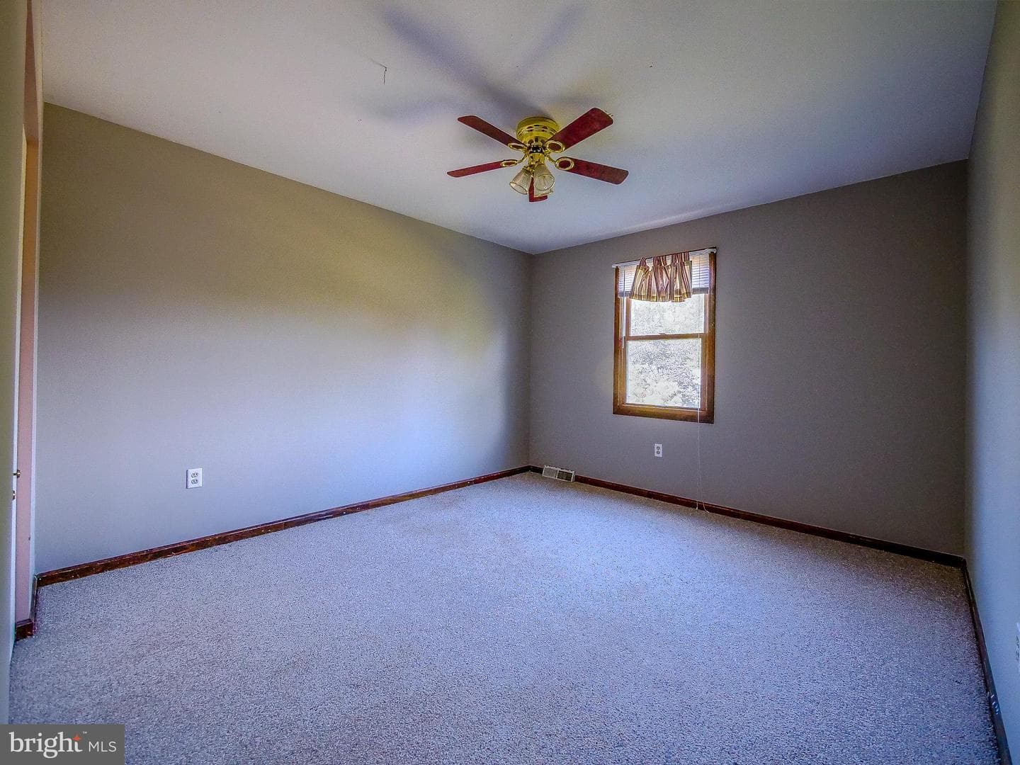 947 Caledonia Street photo 48