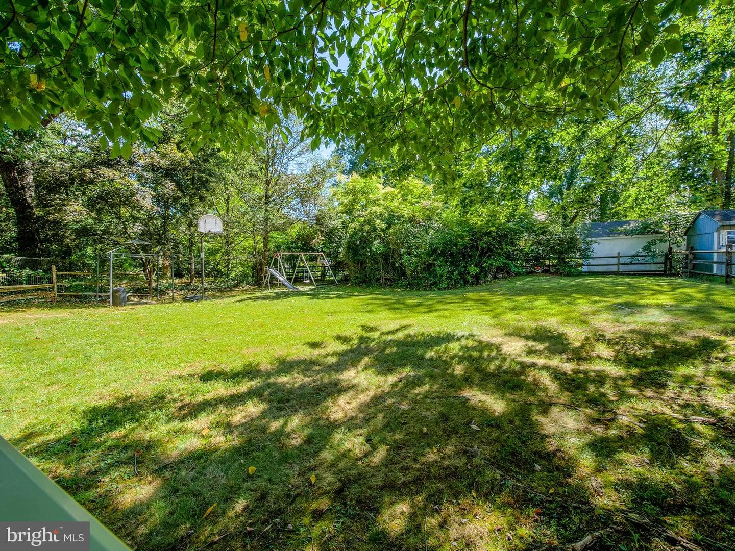 947 Caledonia Street photo 60