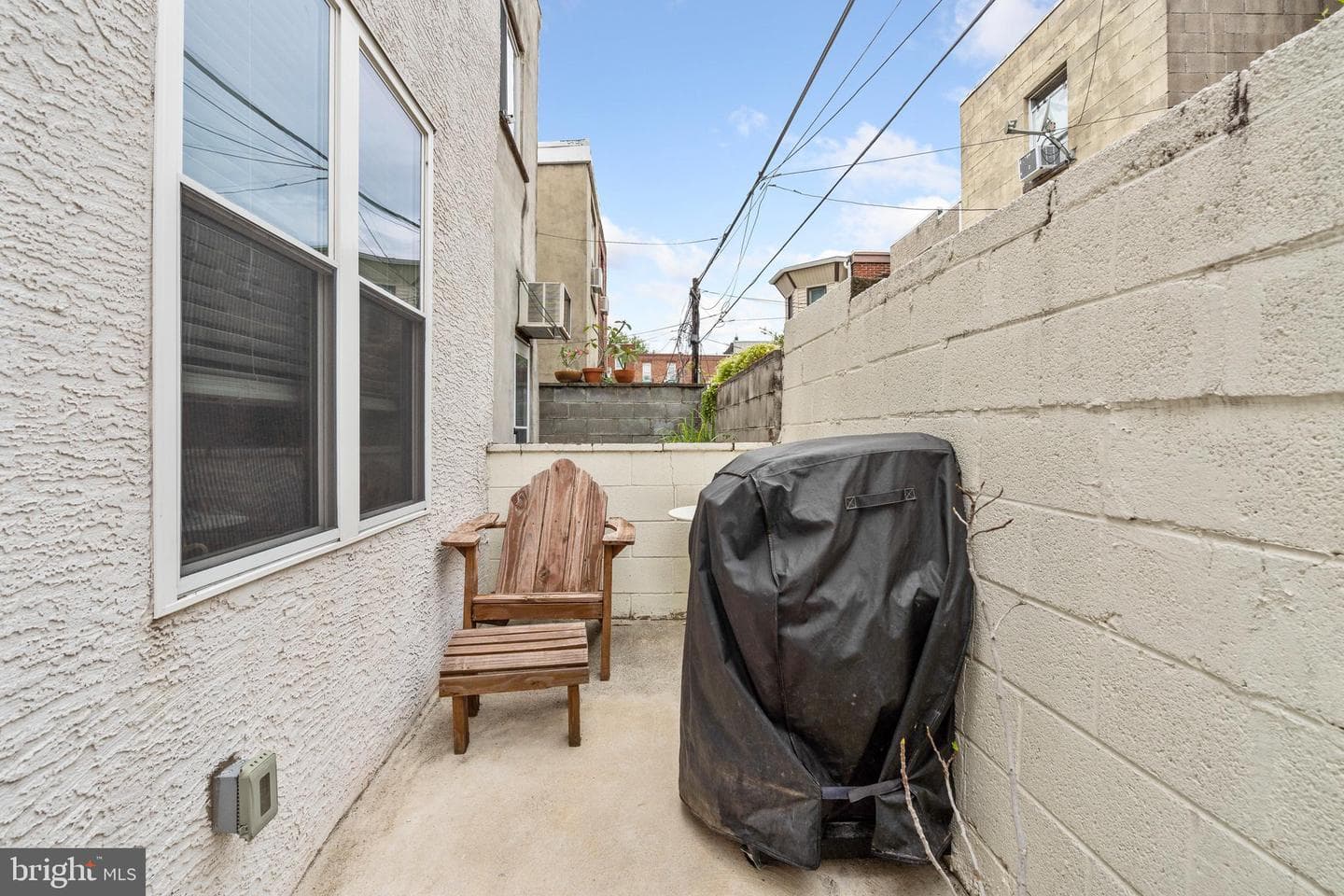 627 Gerritt Street photo 31