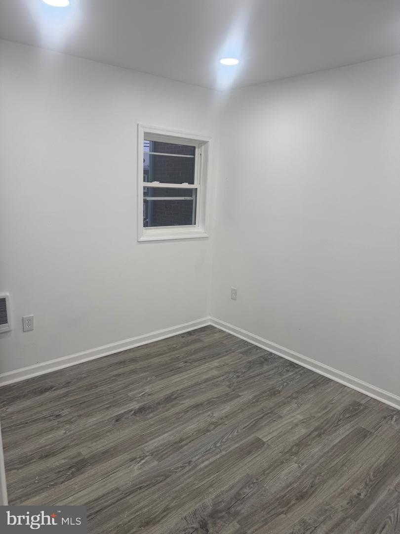 1137 Bridge Street photo 13
