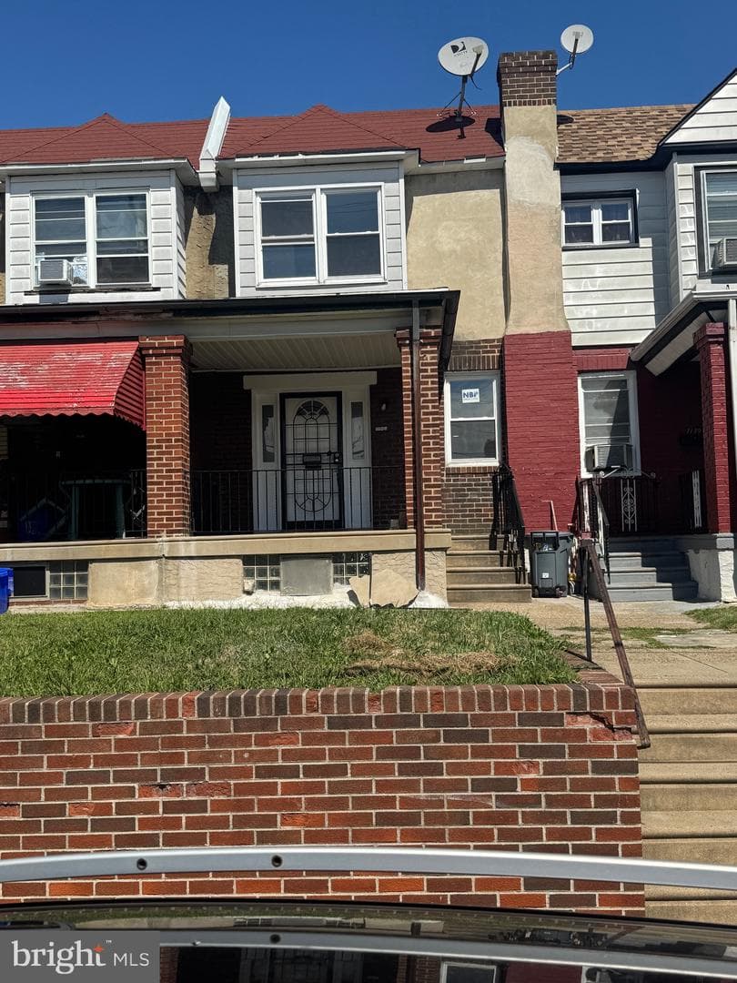 1137 Bridge Street photo 2