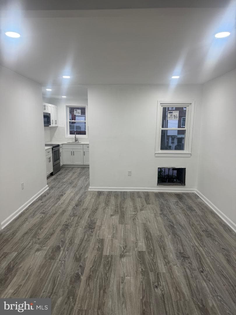 1137 Bridge Street photo 9