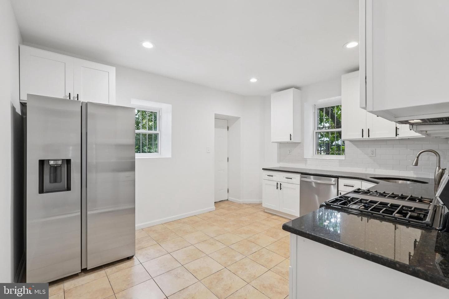 200 E Price Street photo 15