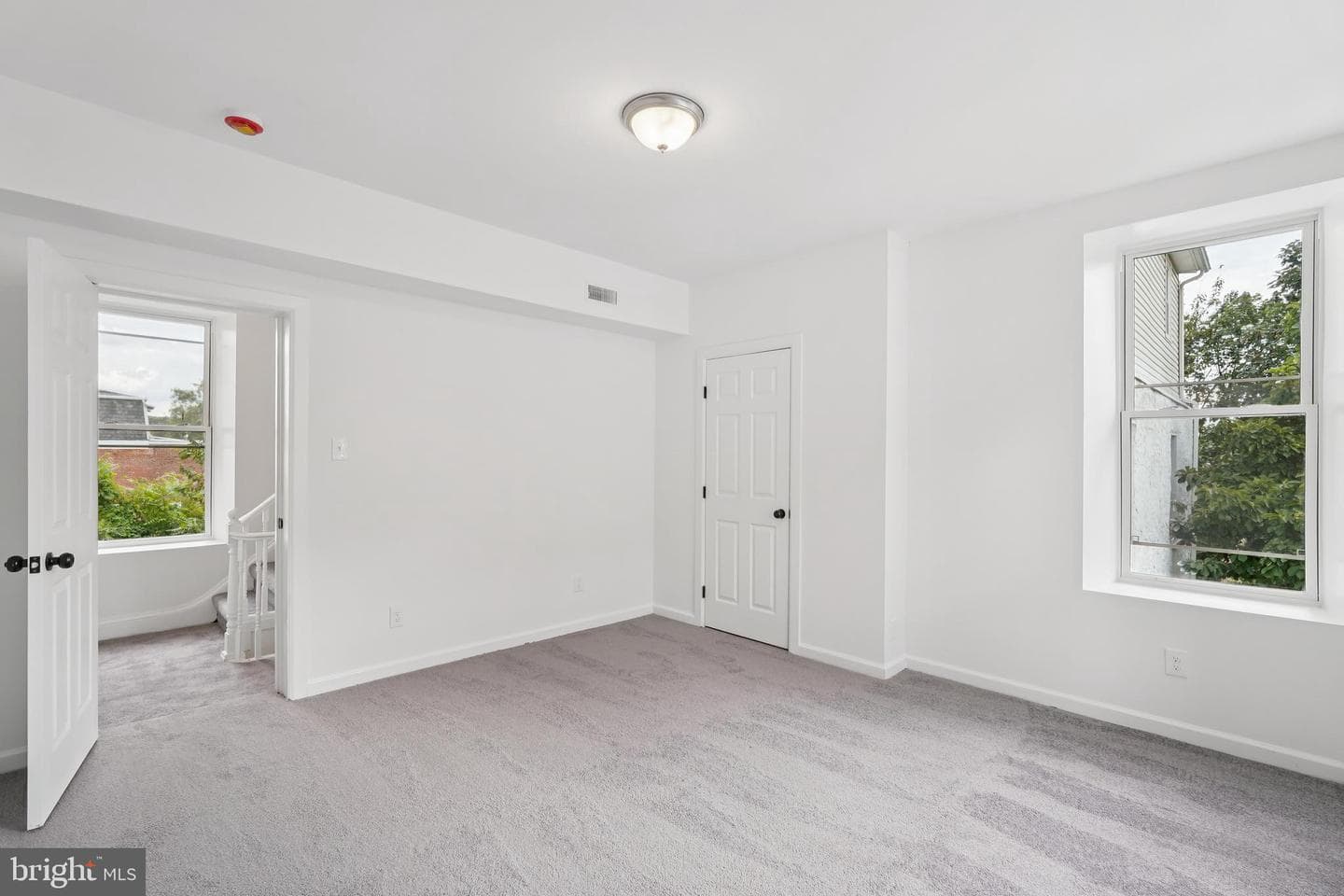 200 E Price Street photo 17