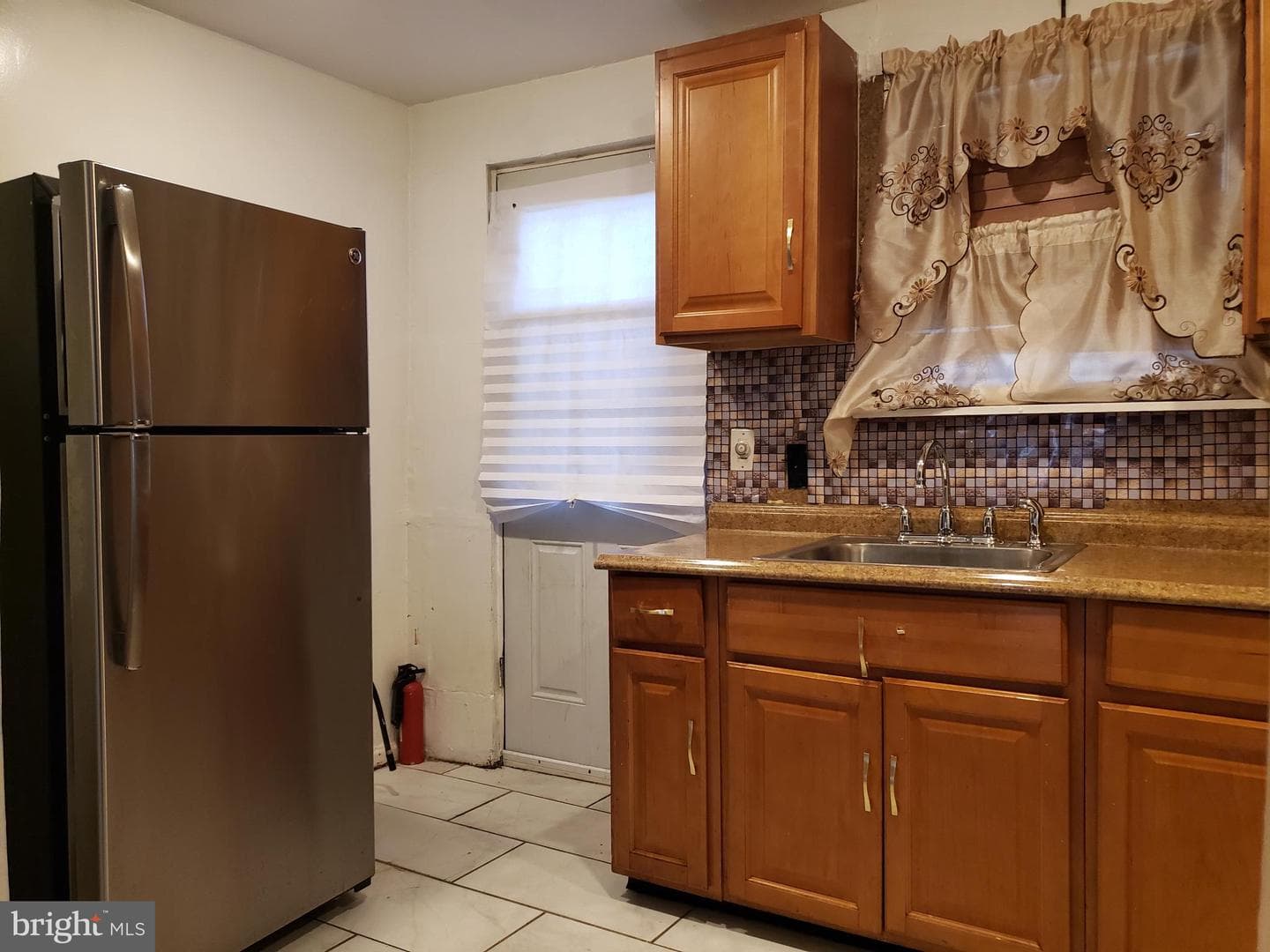 1534 S Woodstock Street photo 10
