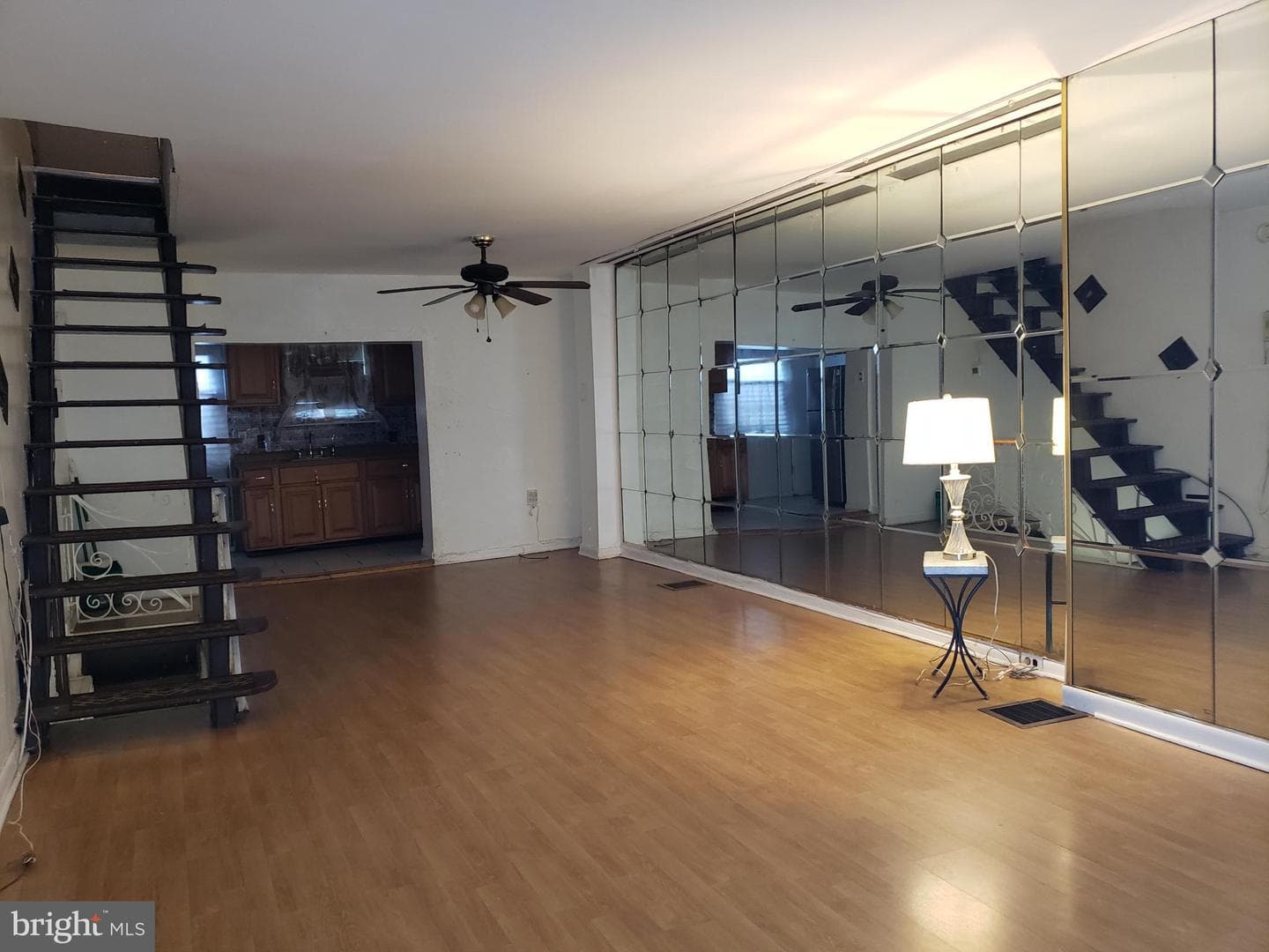 1534 S Woodstock Street photo 2