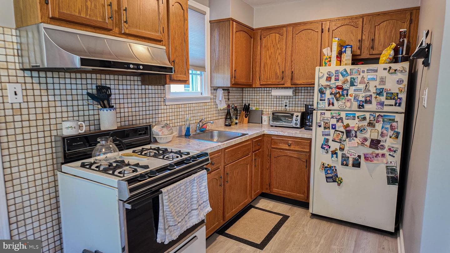 2013 Fuller Street photo 10