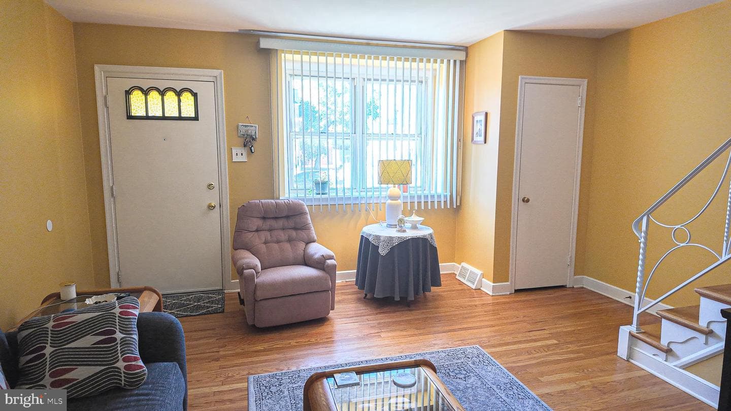2013 Fuller Street photo 6