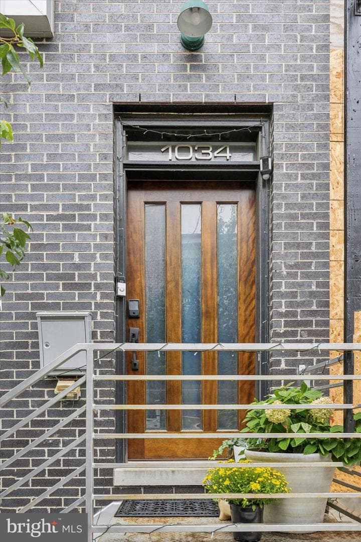 1034 S Randolph Street photo 31