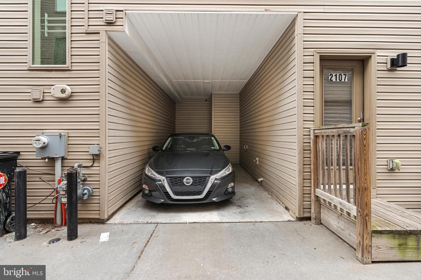 2107 E Lehigh Avenue photo 25