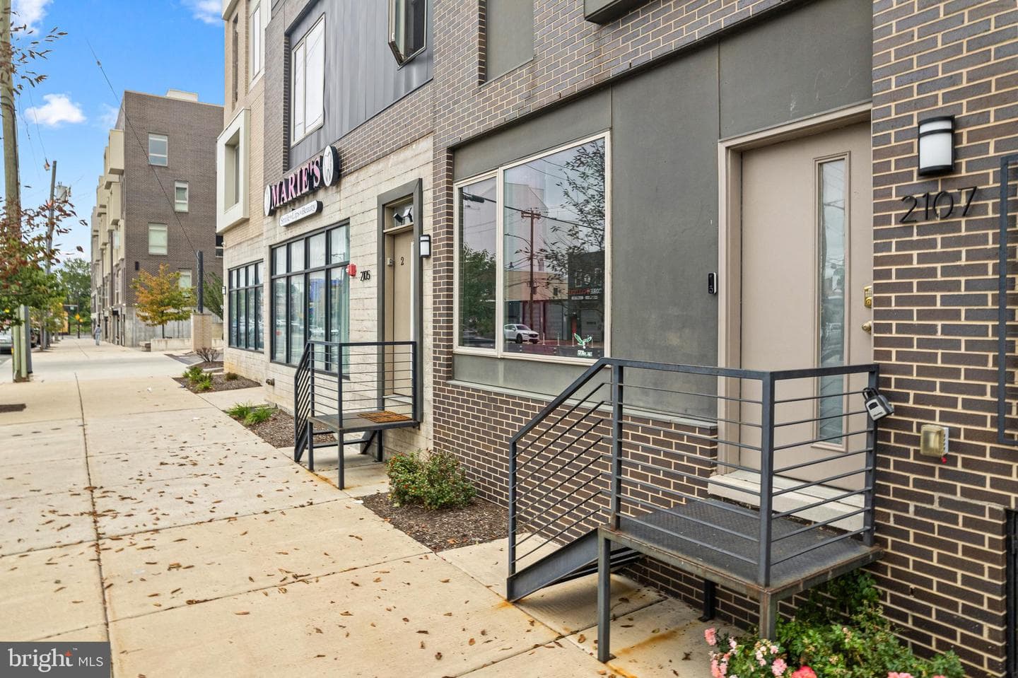 2107 E Lehigh Avenue photo 3