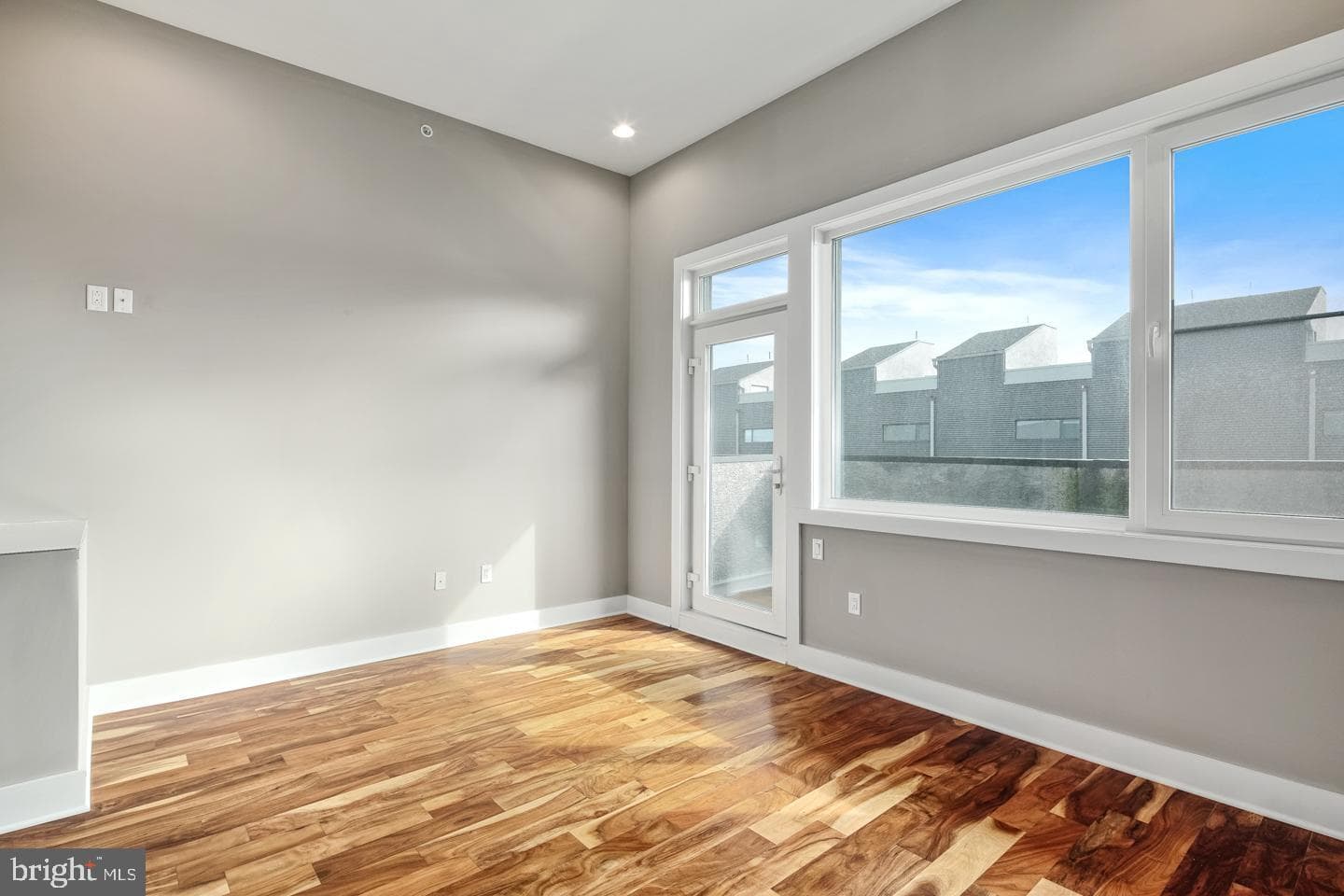 1124 N American St # 1 photo 12