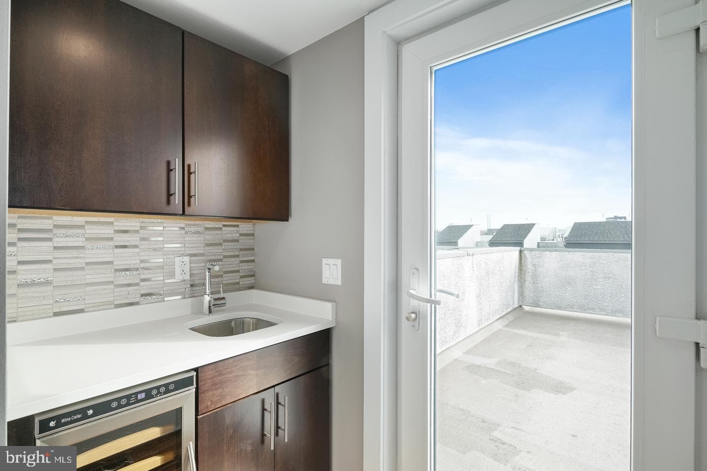 1124 N American St # 1 photo 13