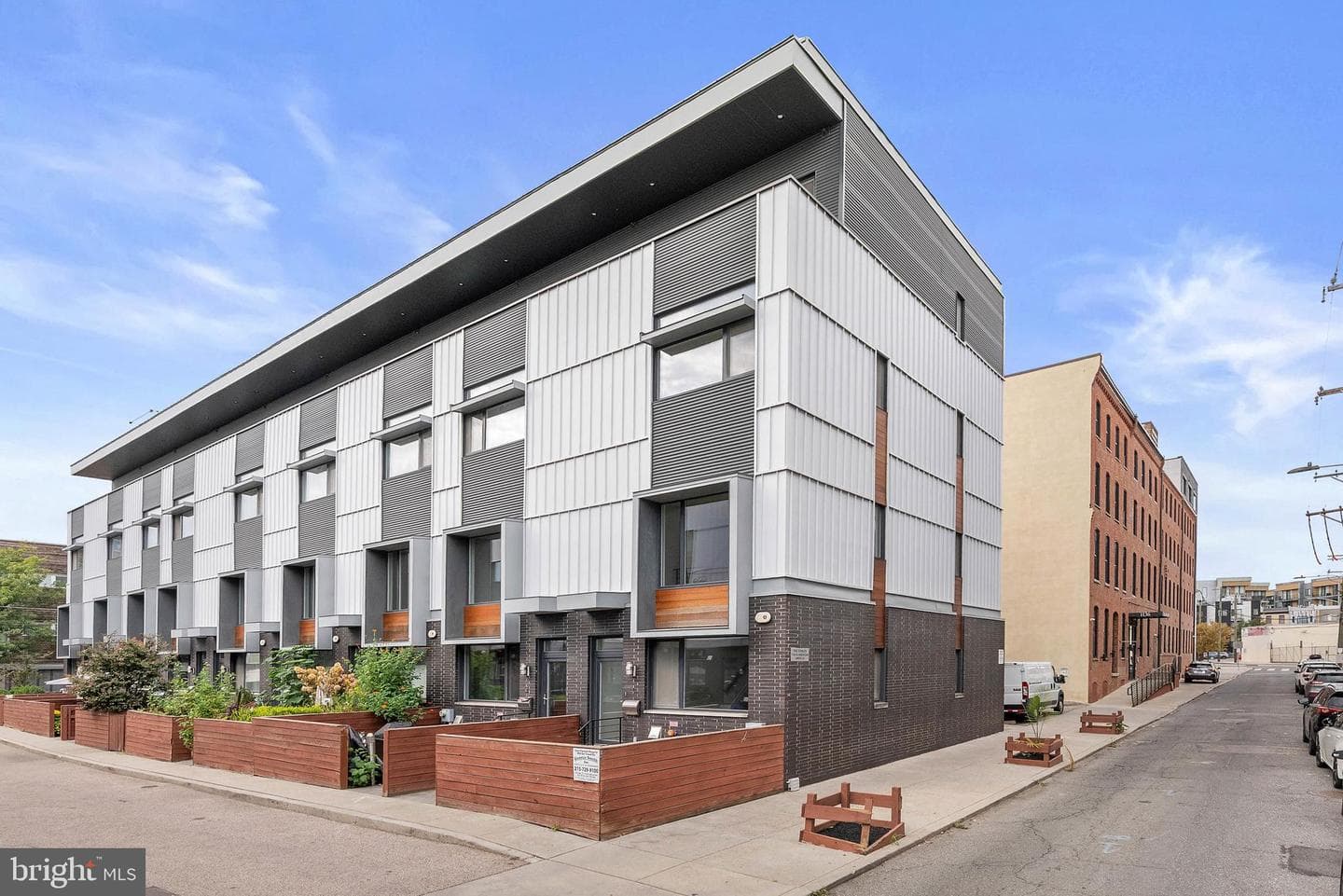 1124 N American St # 1 photo 23