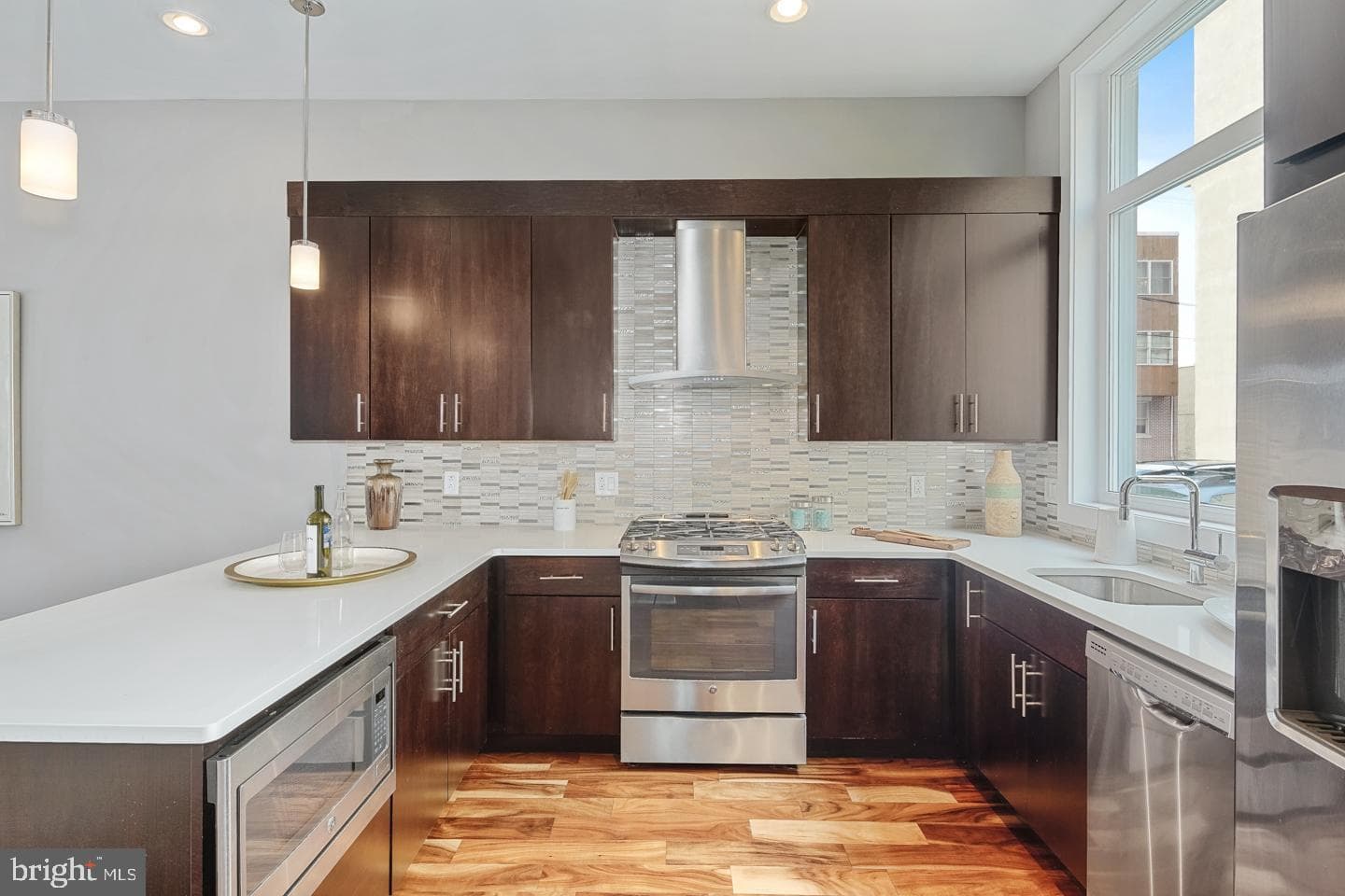 1124 N American St # 1 photo 7