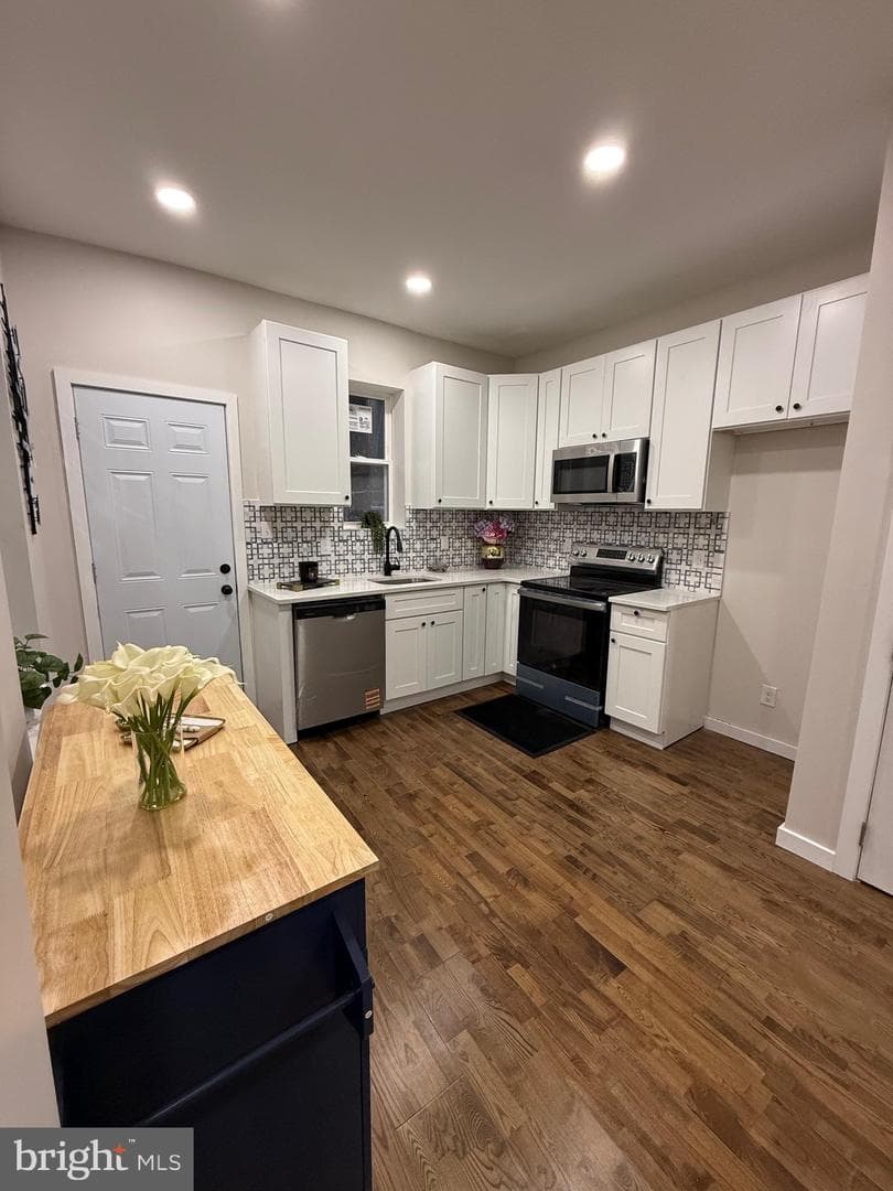 1722 N Aberdeen Street photo 2
