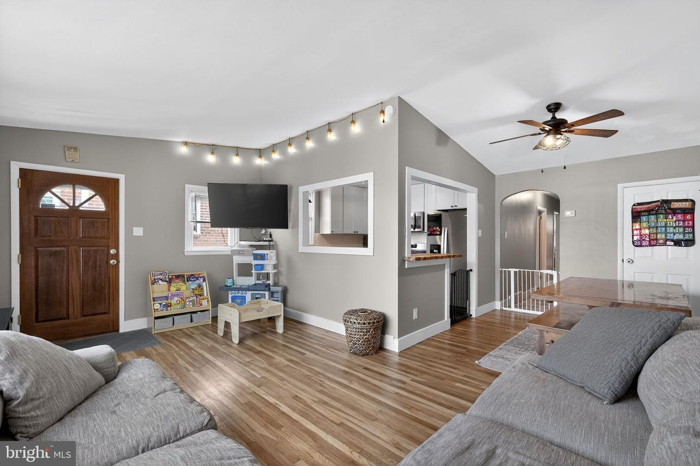 7615 Fillmore Street photo 4