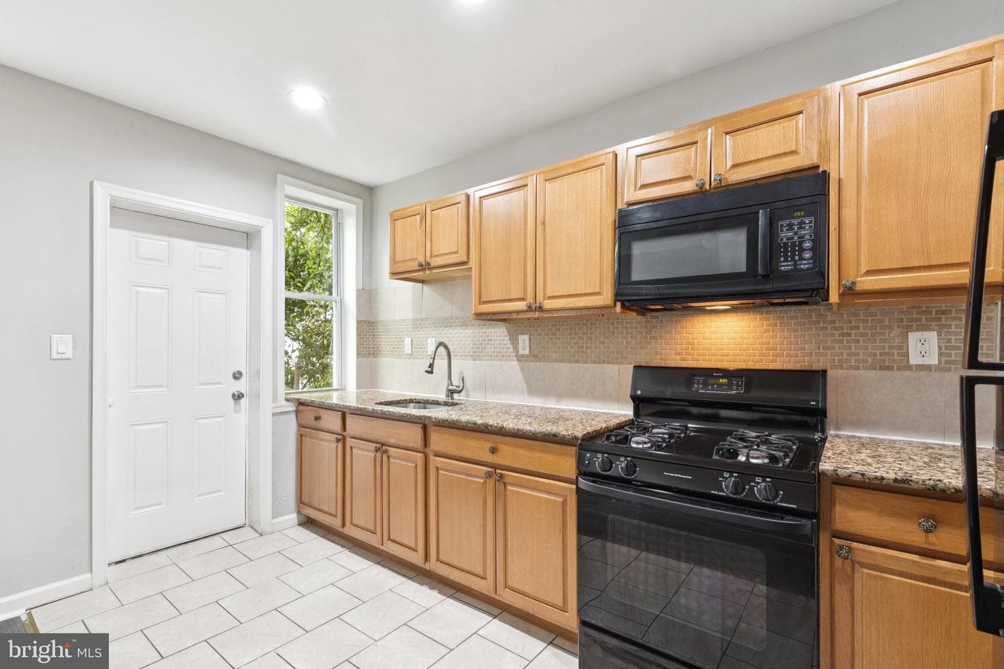 5520 Matthews Street photo 18