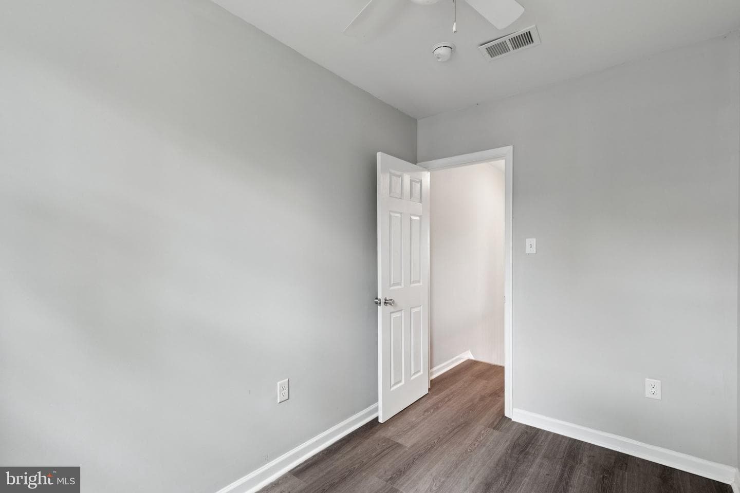 5520 Matthews Street photo 22