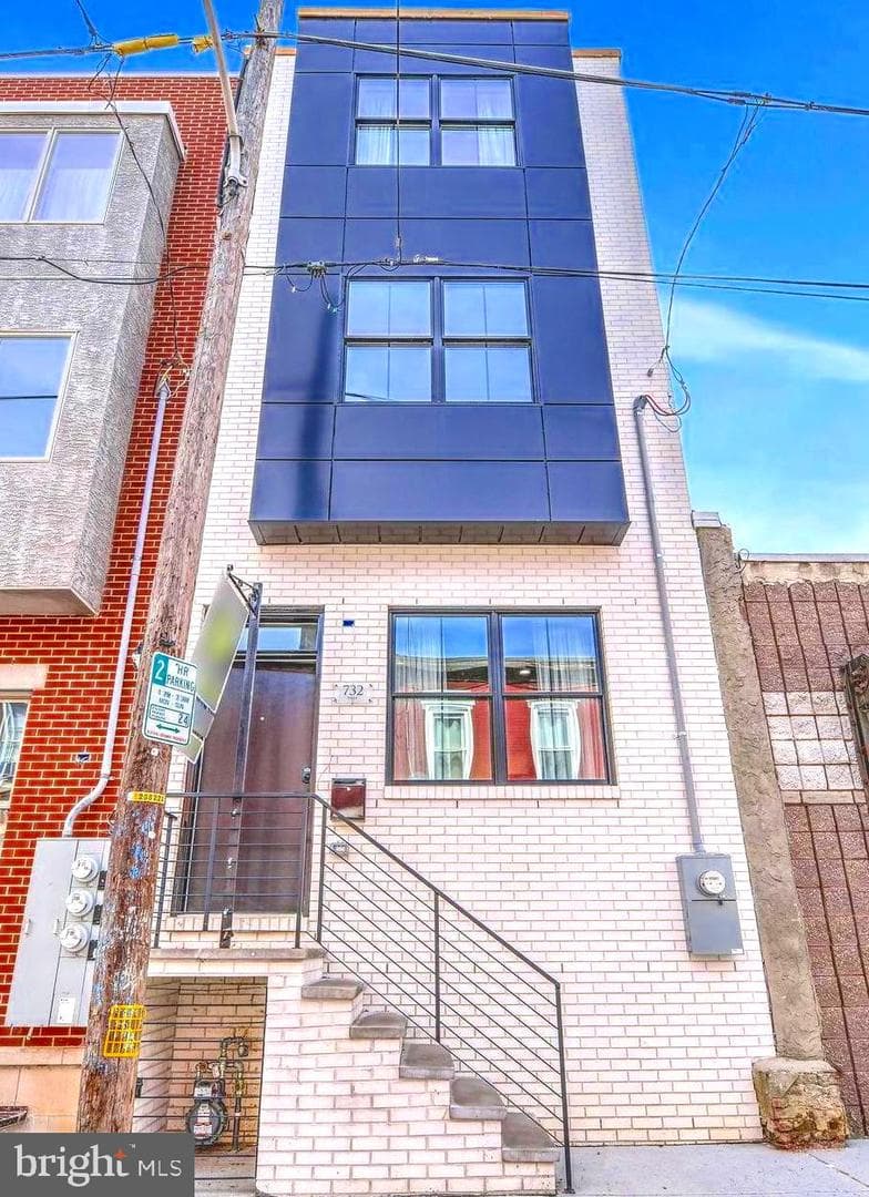 732 Daly Street photo 27