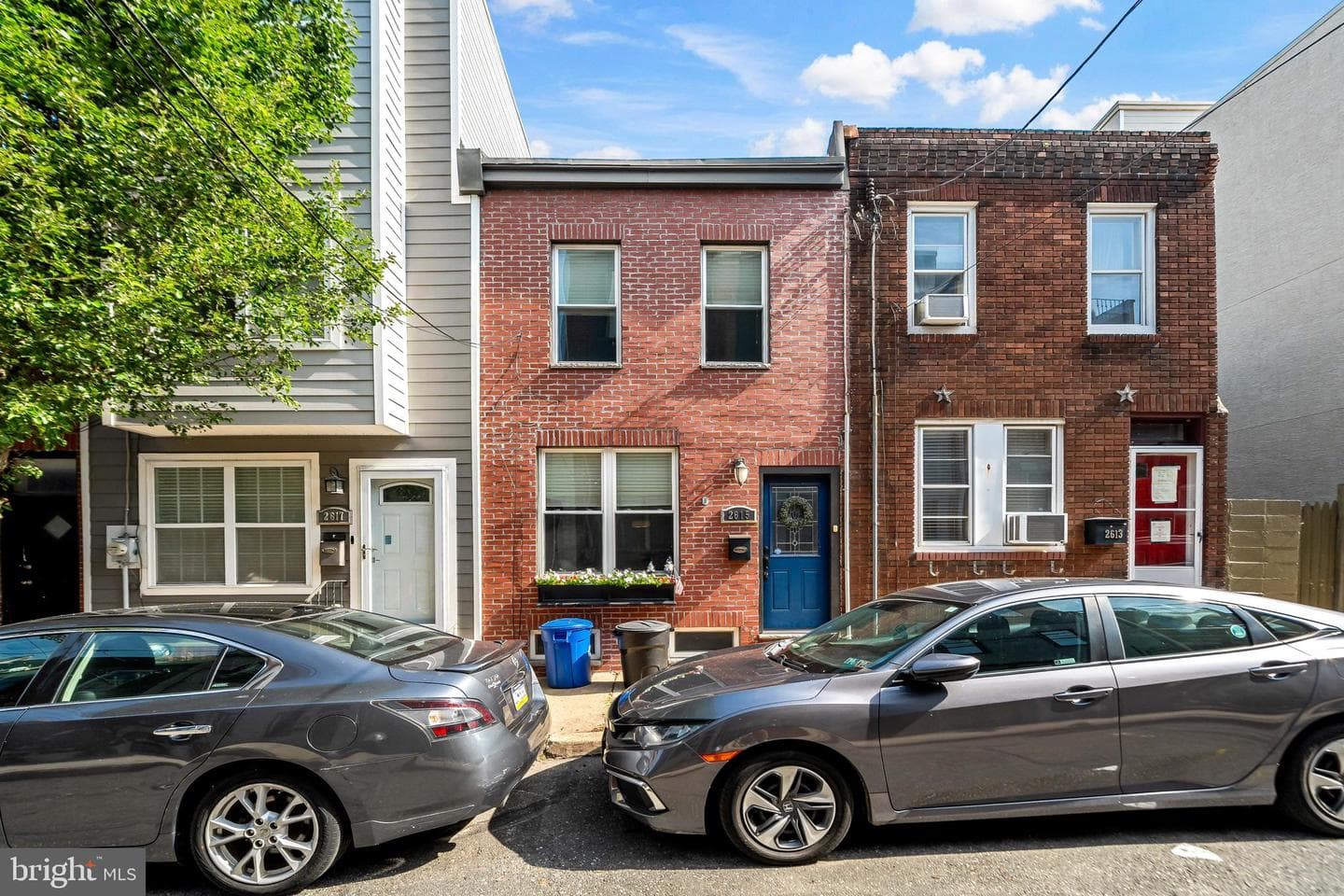 2615 Catharine Street photo 1