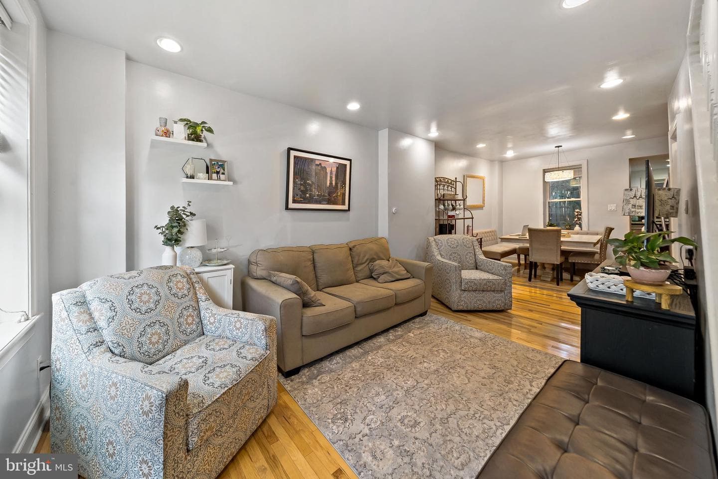 2615 Catharine Street photo 3