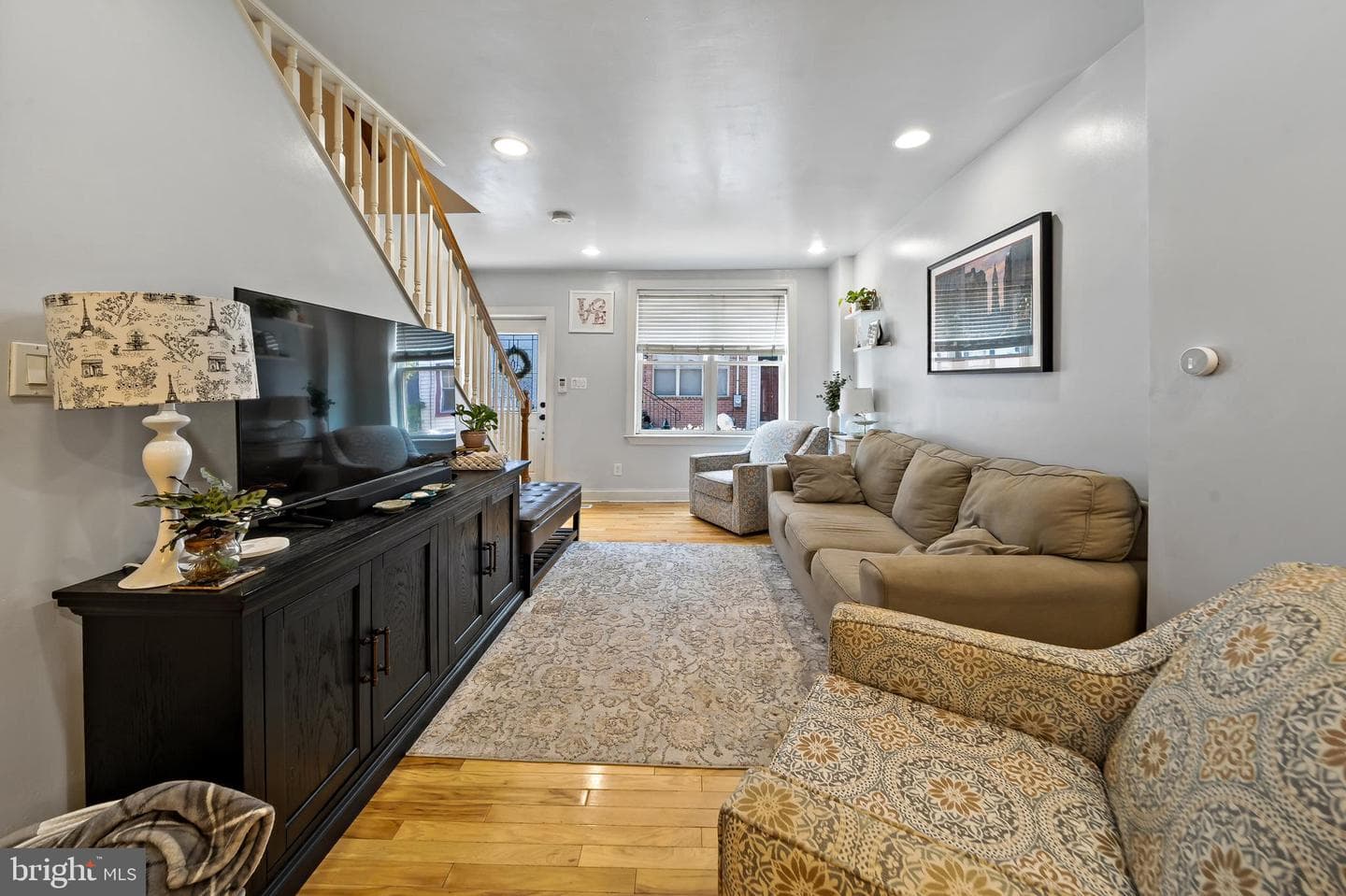 2615 Catharine Street photo 4