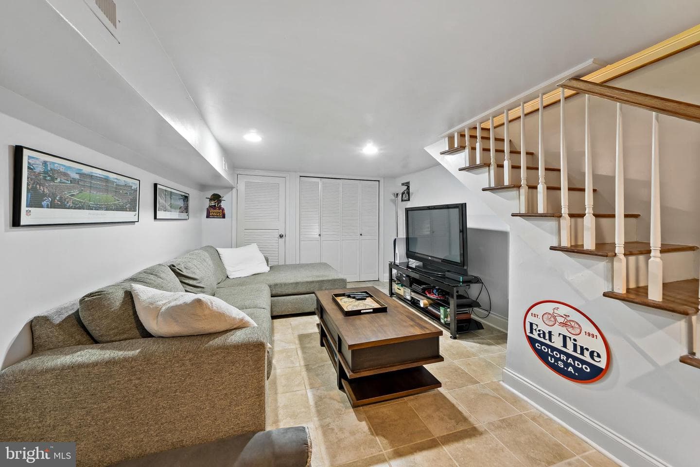 2615 Catharine Street photo 7