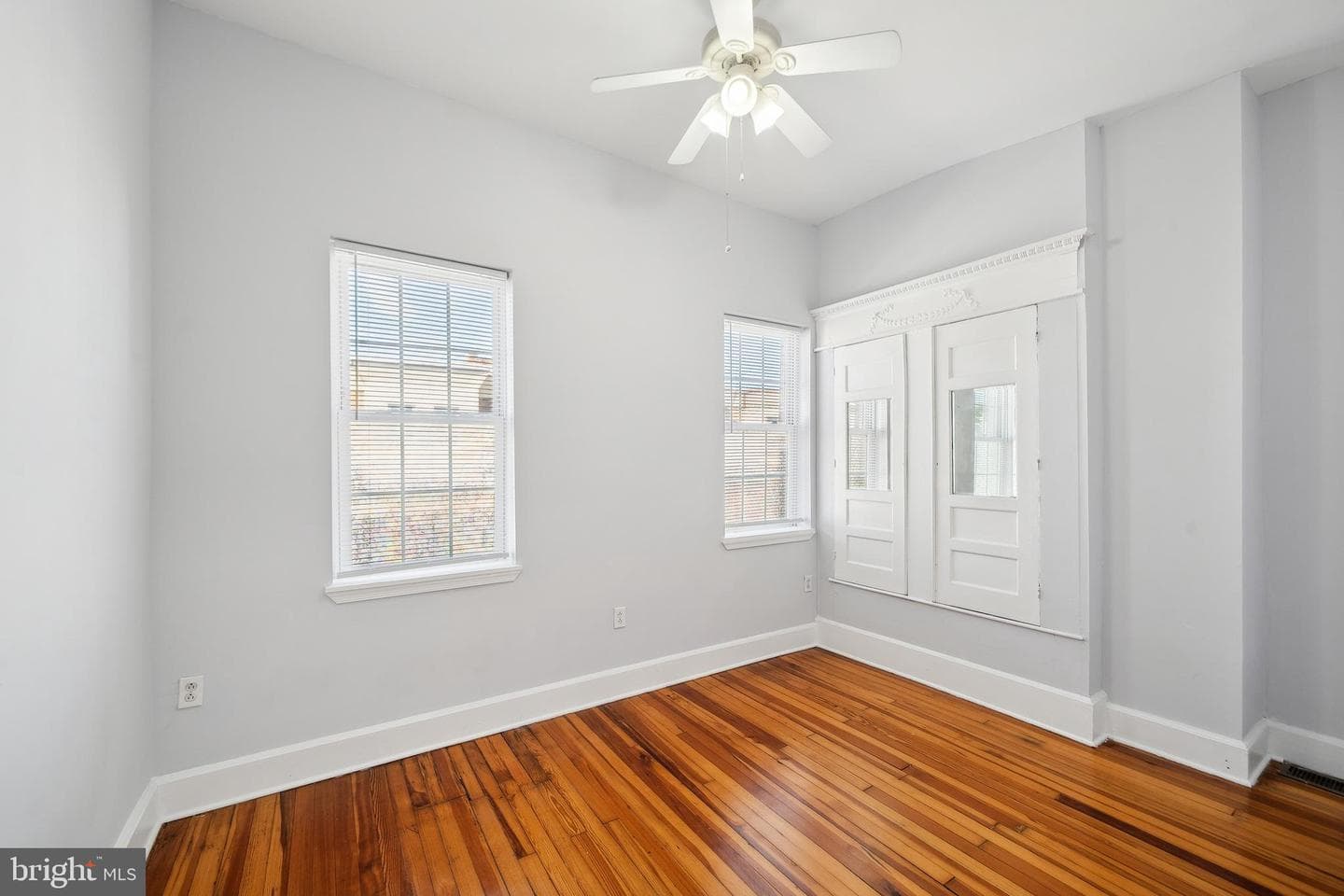 2509 E Oakdale Street photo 26