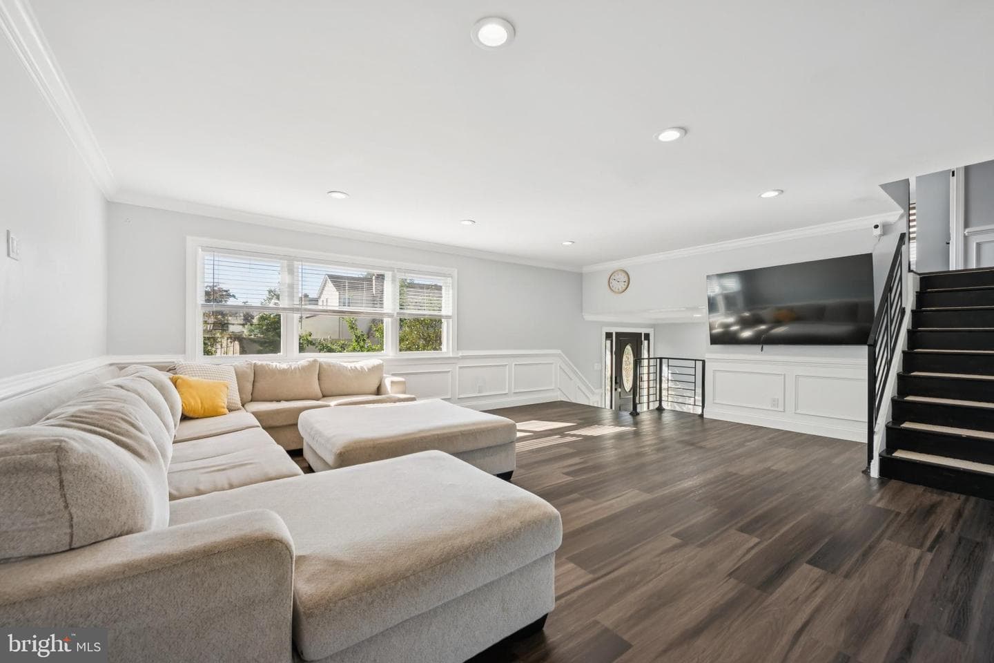 9810 Bridle Road photo 7