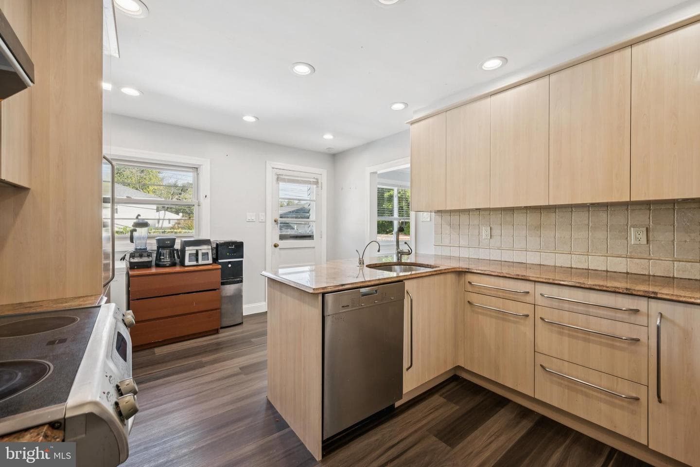 9810 Bridle Road photo 9