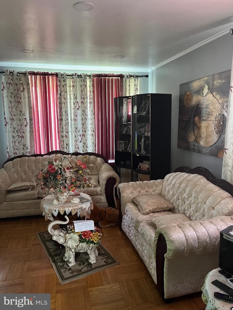 1130 Magee Avenue photo 2