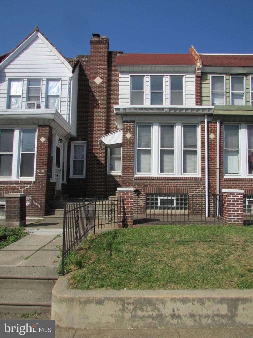5072 F Street photo 1