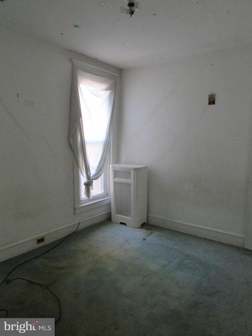 5072 F Street photo 10
