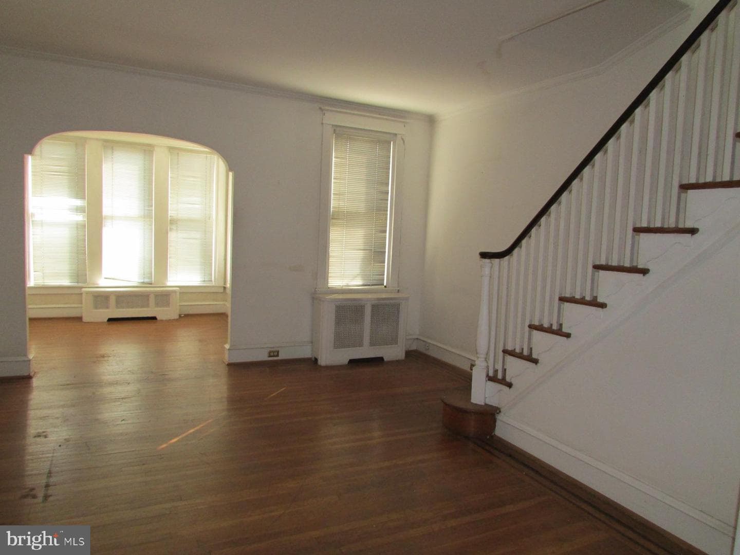 5072 F Street photo 2