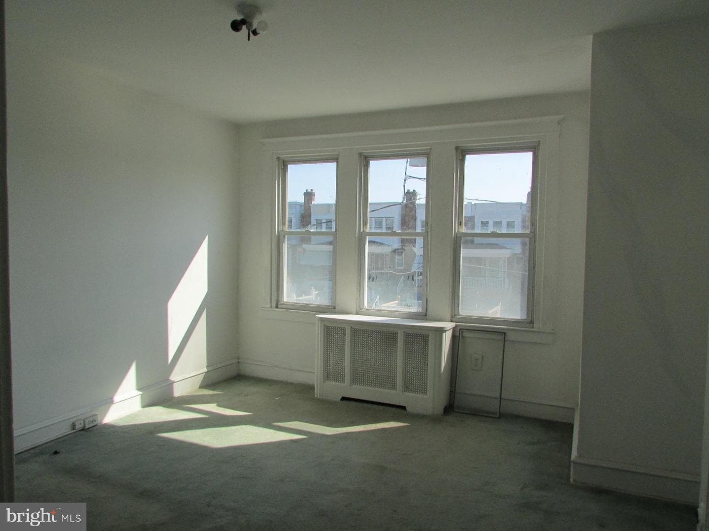 5072 F Street photo 8