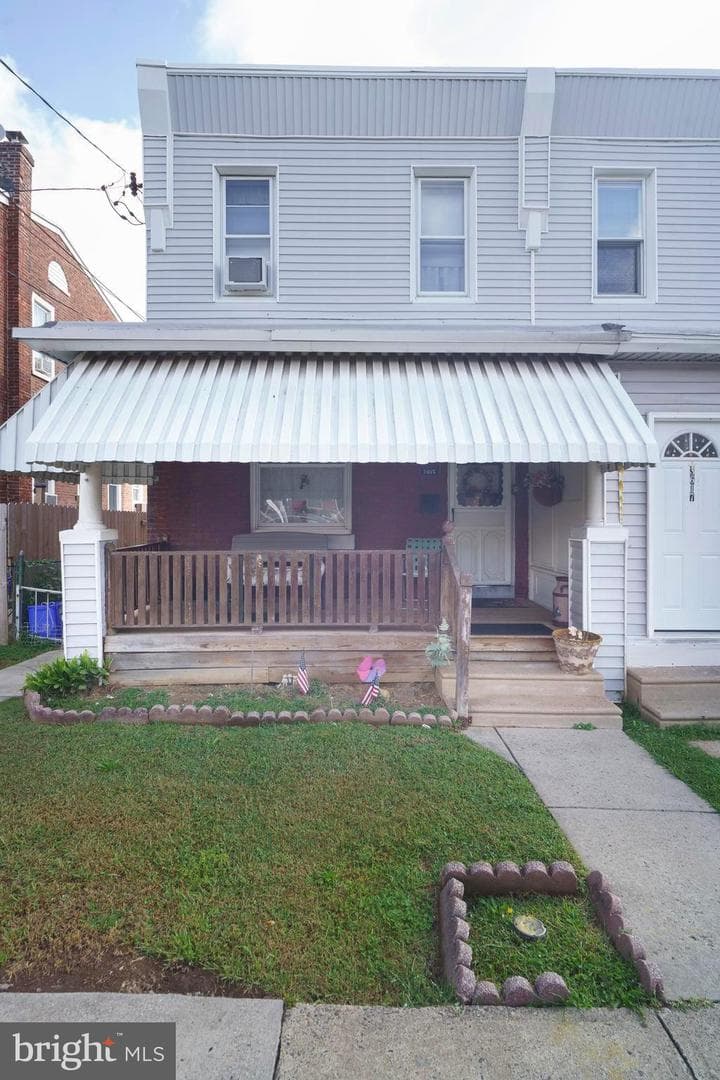 3615 Hartel Avenue photo 1
