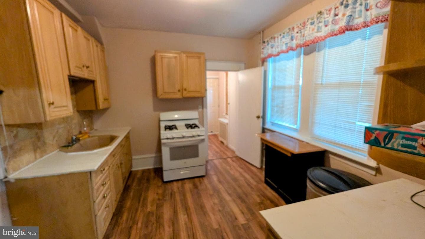 4611 Magee Avenue photo 9