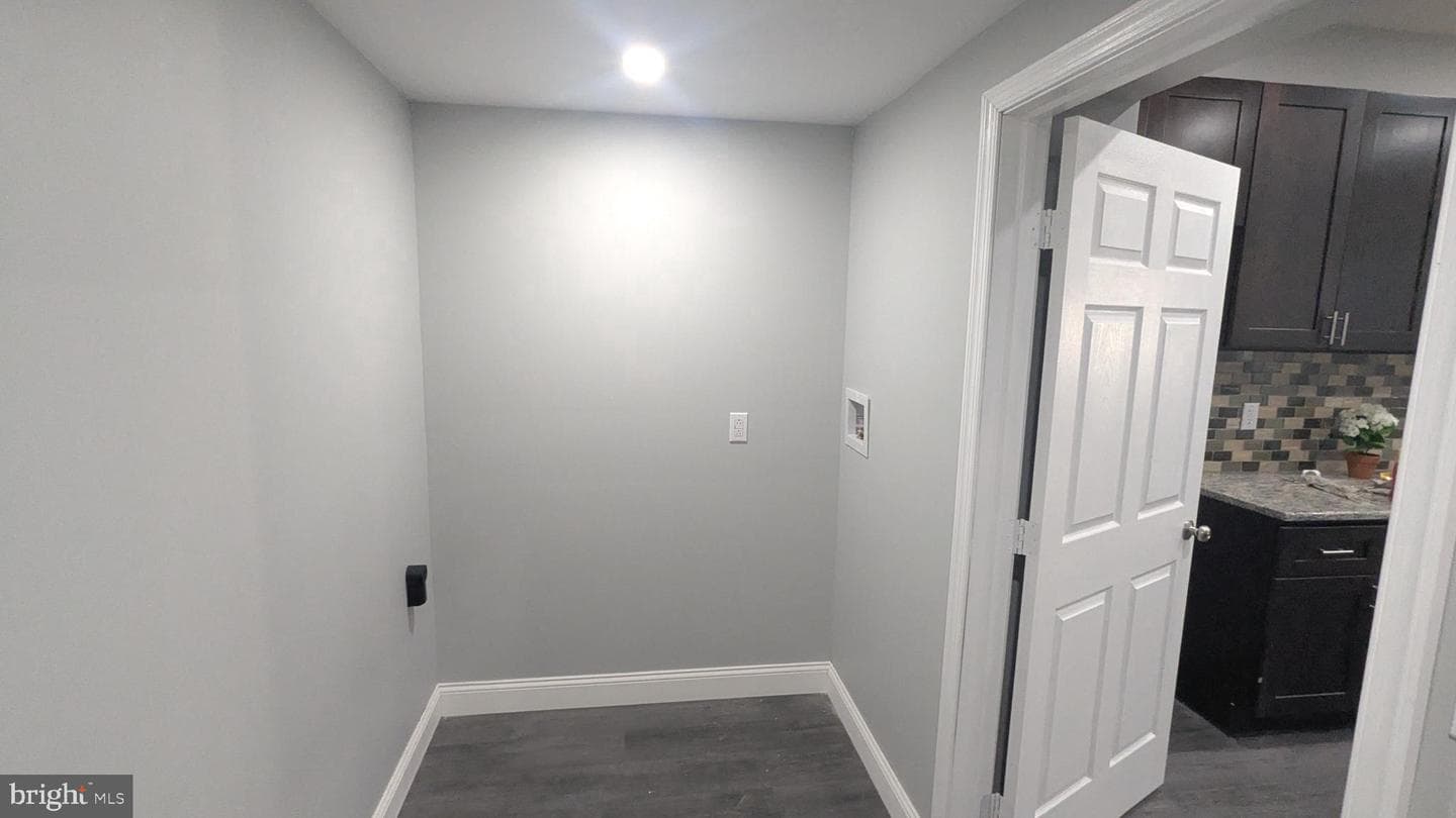44 N Hobart Street photo 5