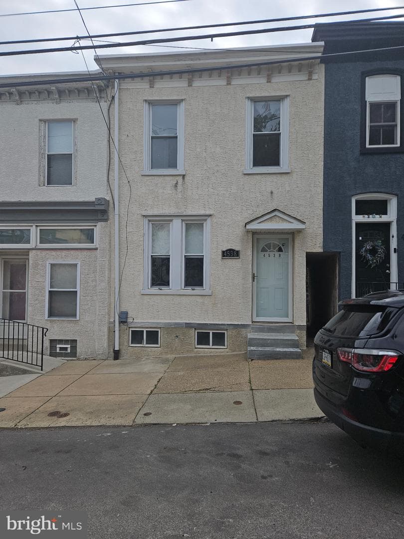 4538 Mitchell Street photo 1