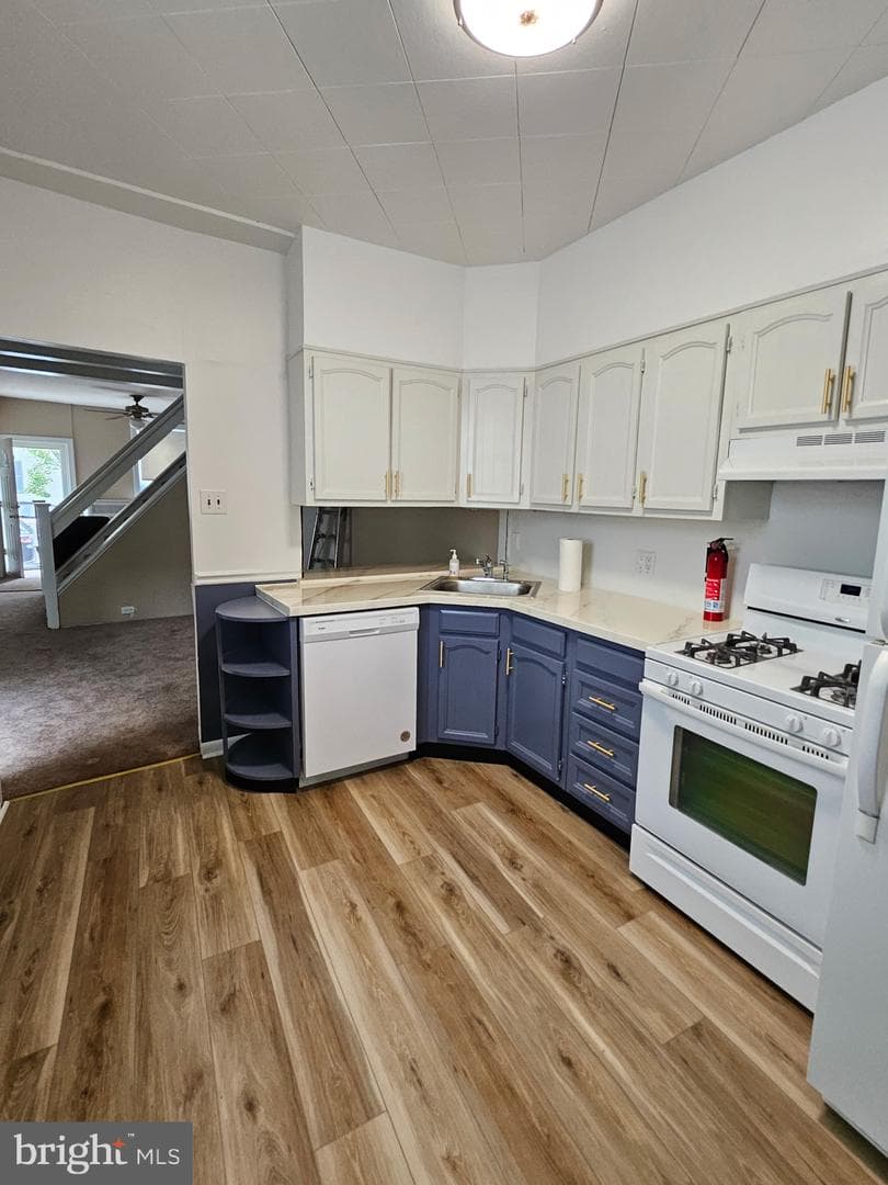 4538 Mitchell Street photo 10