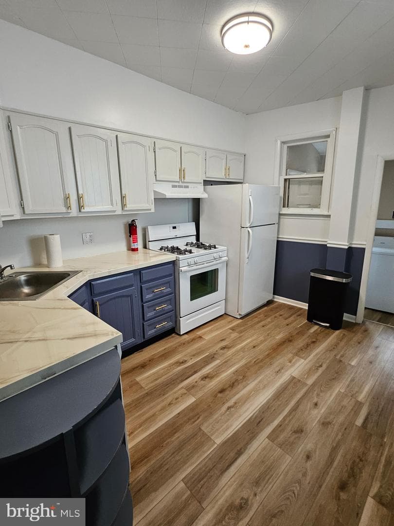 4538 Mitchell Street photo 12