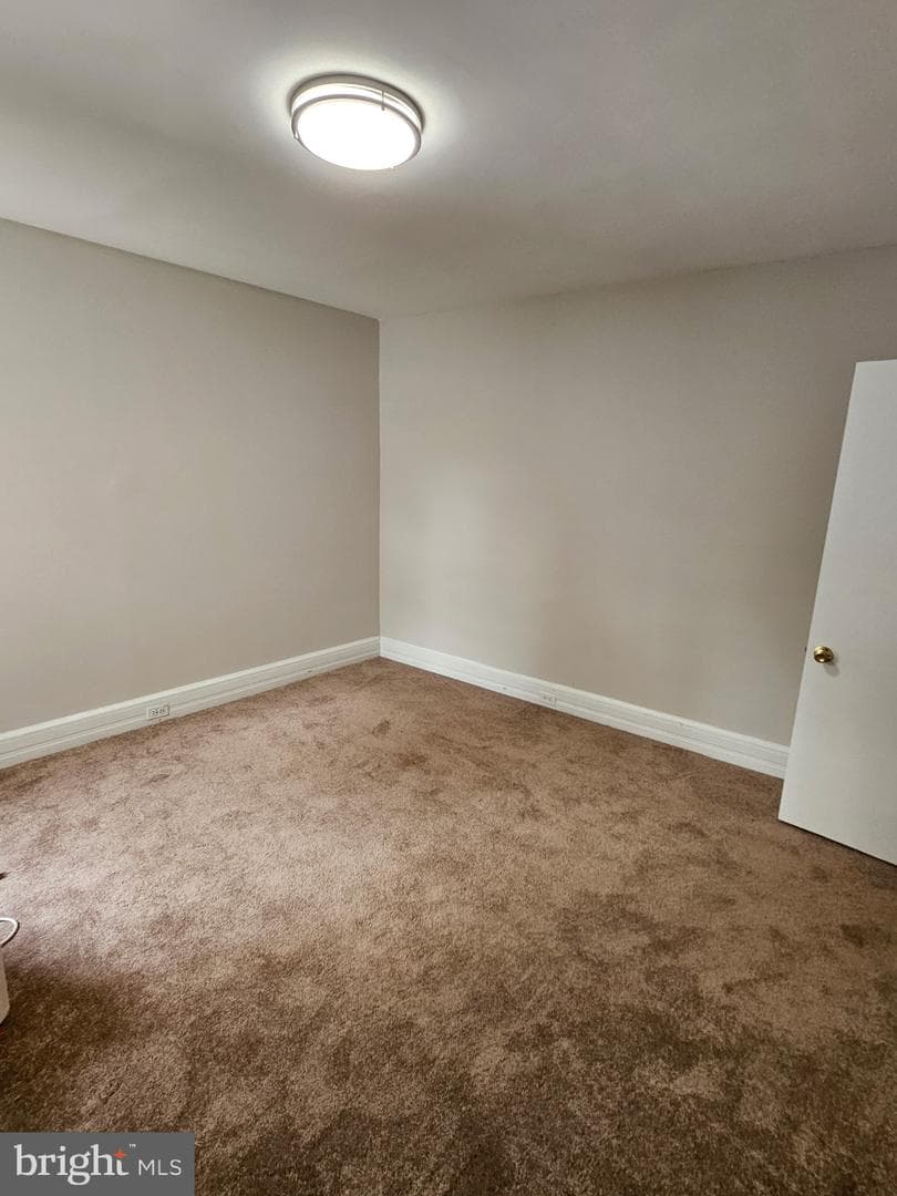4538 Mitchell Street photo 16